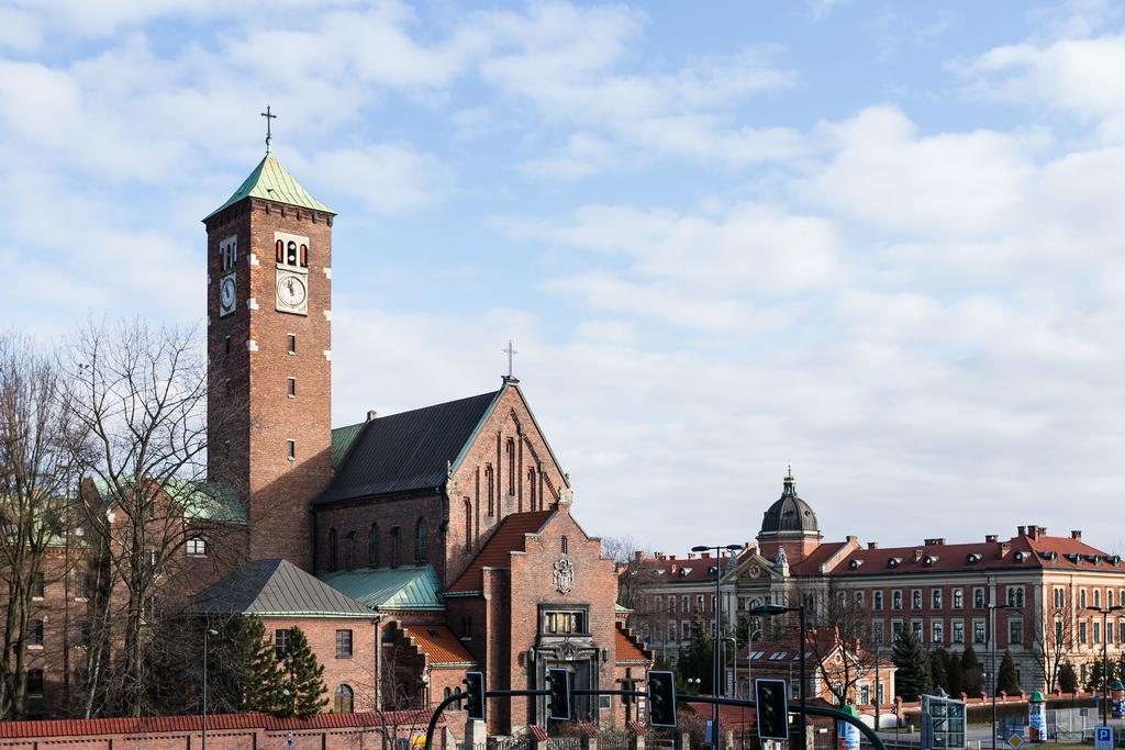 Live Like Locals: Market Square X Jewish District คราคูฟ ภายนอก รูปภาพ