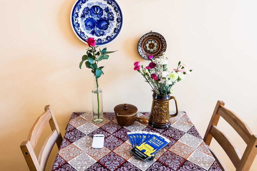 Live Like Locals: Market Square X Jewish District คราคูฟ ภายนอก รูปภาพ
